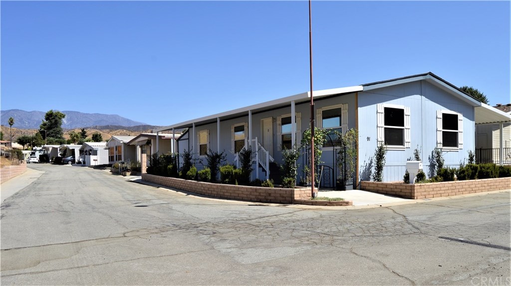 Welcome Home to 10320 Calimesa Blvd., Space 91 in 55+ Rancho Calimesa!