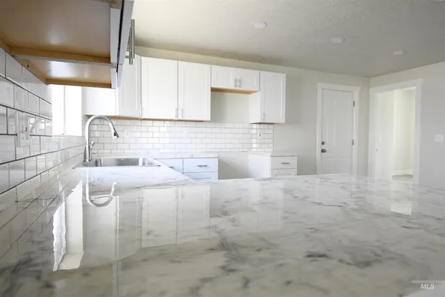 $295,000 | 238 West Main Street, St. Anthony, ID 83445