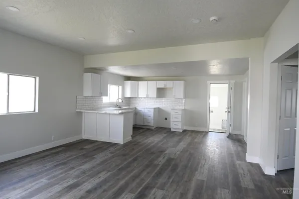 $295,000 | 238 West Main Street, St. Anthony, ID 83445