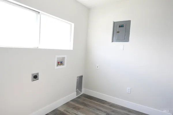 $295,000 | 238 West Main Street, St. Anthony, ID 83445