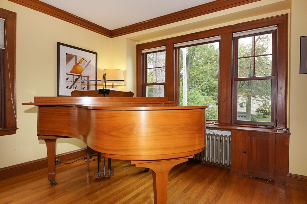 201 Old Spring Street Arlington, MA 02476 - Photo 5 of 27 Gallery Image 5