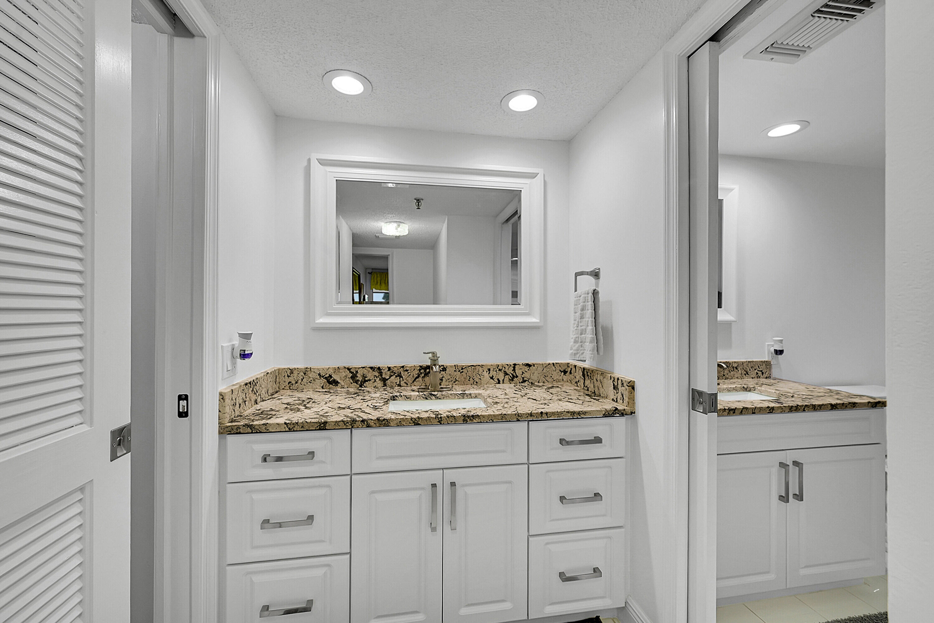 9165 Southwest 14th Street, Unit 1304 Boca Raton, FL 33428 - Photo 17 of 38 Master Bath