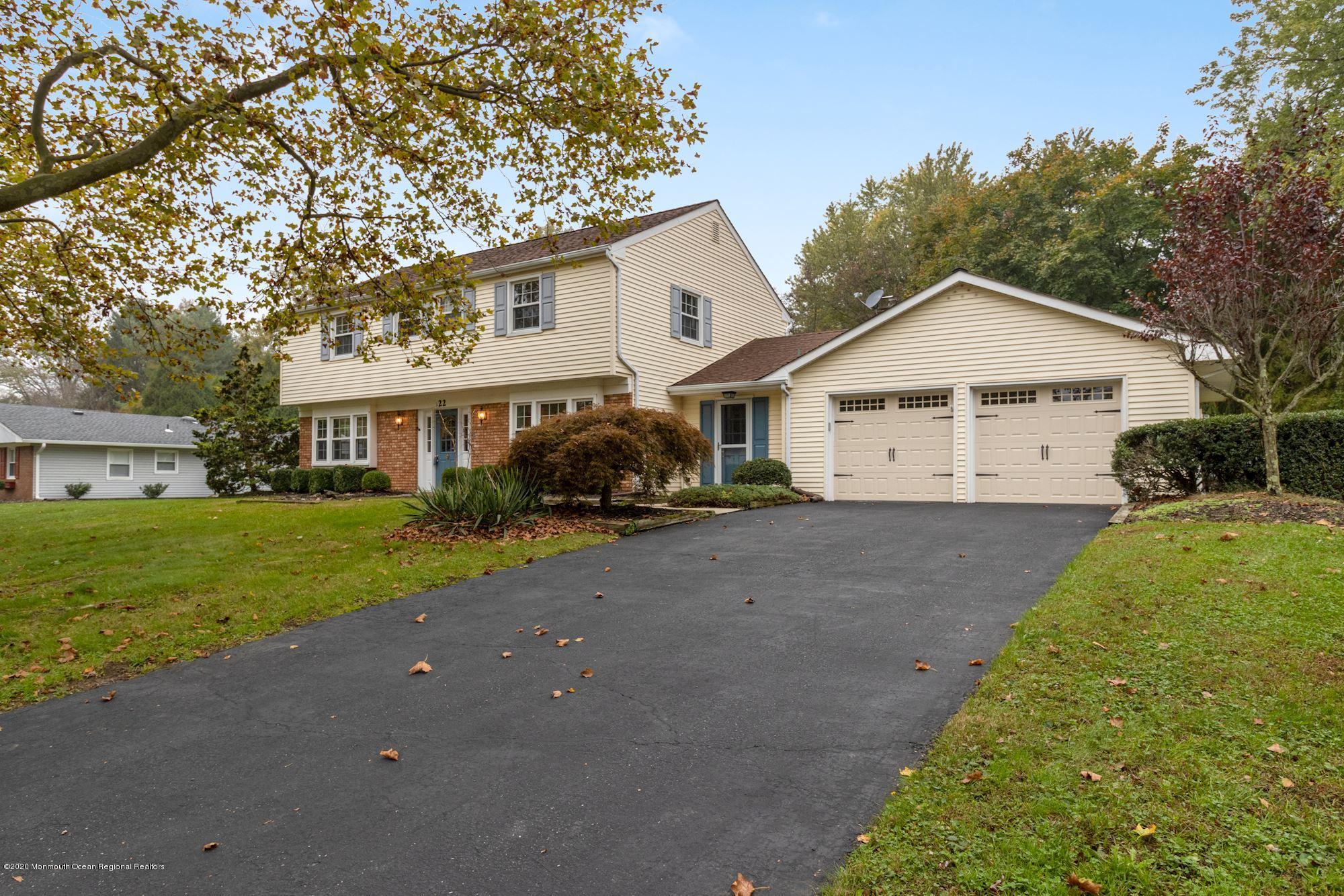 22 Collingwood Road Marlboro, NJ 07746 - Photo 3 of 37 003_22_Collingwood_Rd_314419_586556