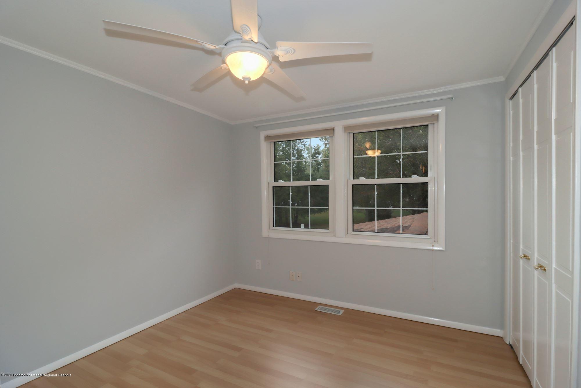 22 Collingwood Road Marlboro, NJ 07746 - Photo 27 of 37 024_22_Collingwood_Rd_314419_586556