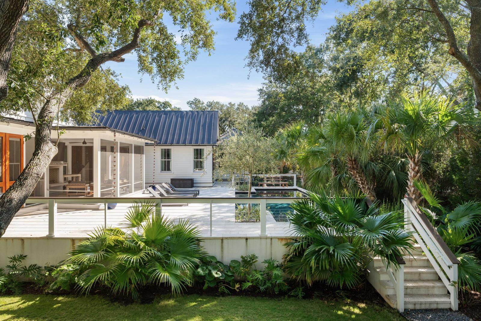 2808 Brooks Street Sullivans Island, SC 29482 - Photo 40 of 108 44