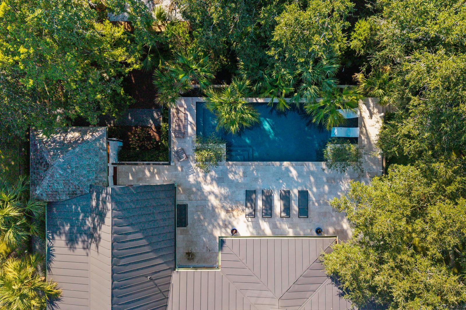 2808 Brooks Street Sullivans Island, SC 29482 - Photo 5 of 108 132