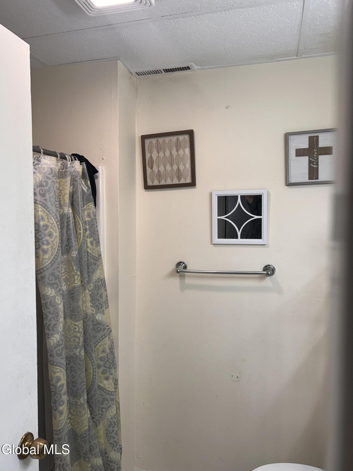 2332 Turner Avenue Schenectady, NY 12306 - Photo 13 of 41 IMG_2854