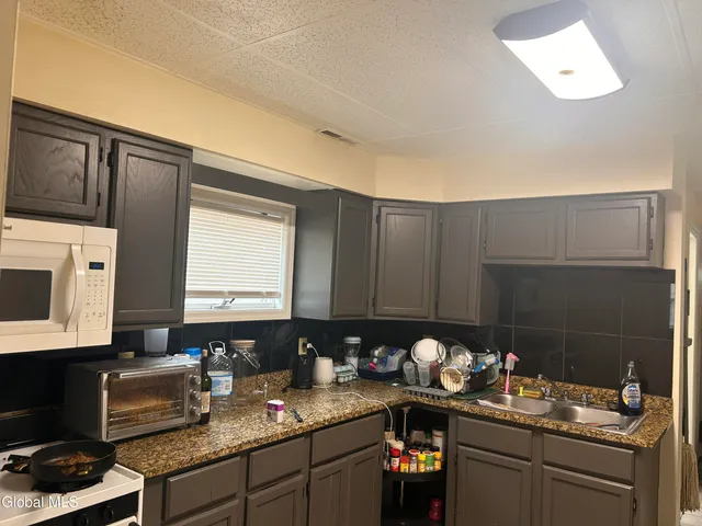 $262,000 | 2332 Turner Avenue, Schenectady, NY 12306