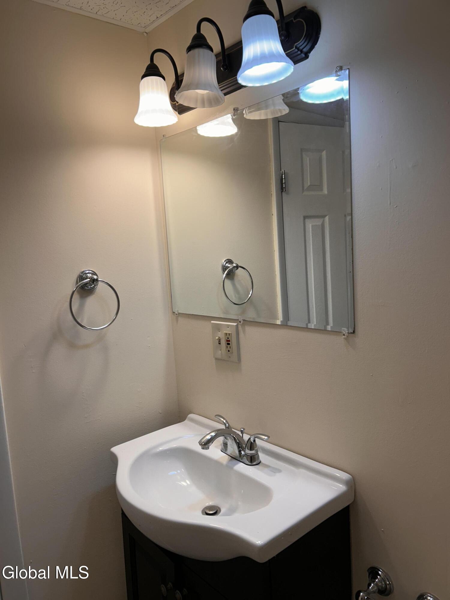 2332 Turner Avenue Schenectady, NY 12306 - Photo 26 of 41 IMG_3350