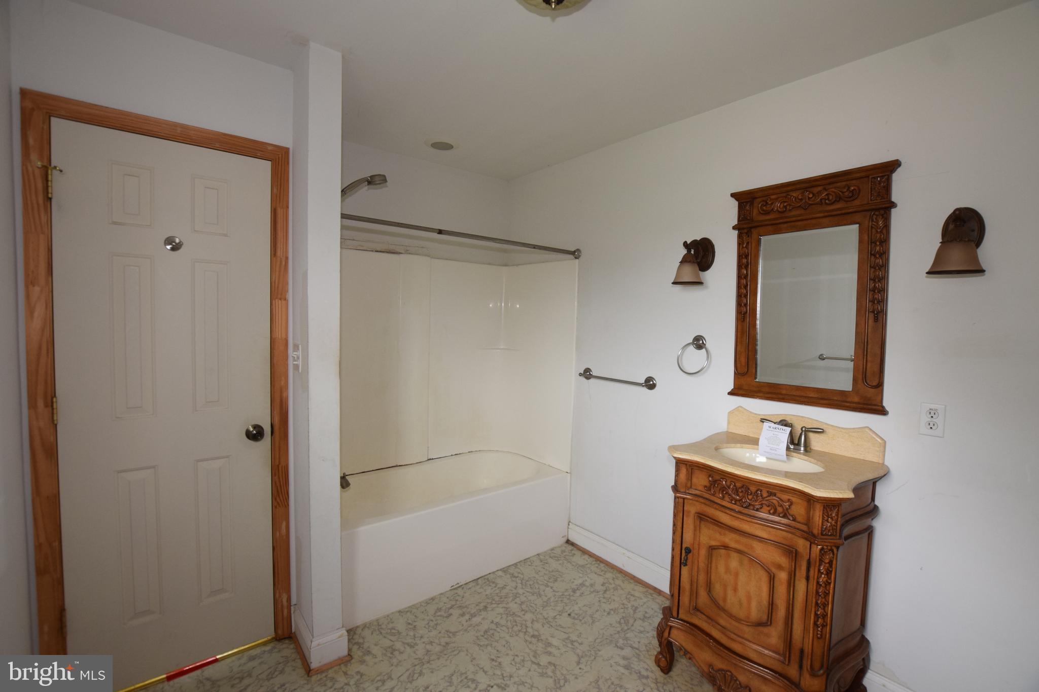 4144 Upper Beckleysville Road Hampstead, MD 21074 - Photo 18 of 29 Second Full Bath
