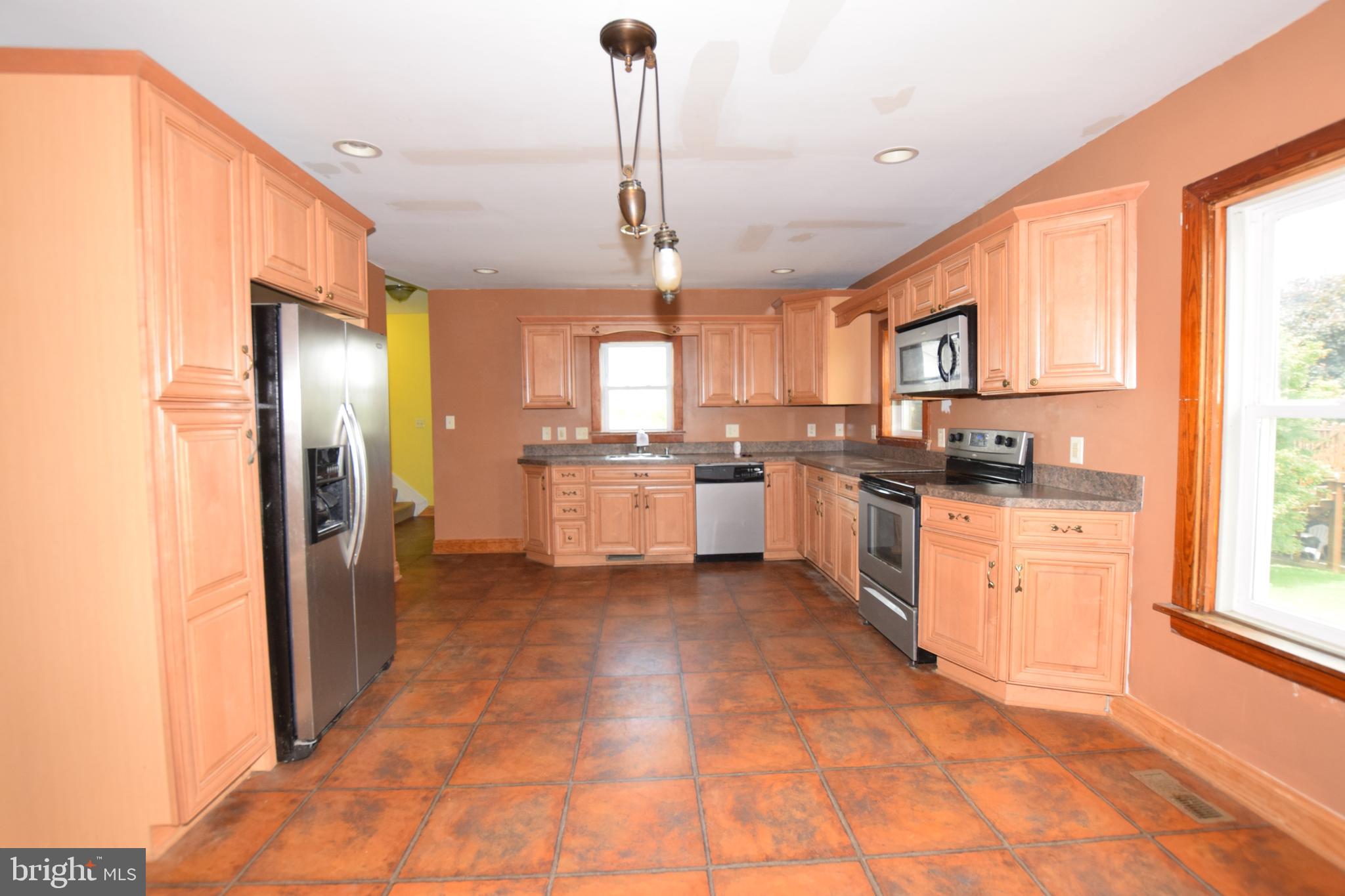 4144 Upper Beckleysville Road Hampstead, MD 21074 - Photo 4 of 29 Eat-in kitchen