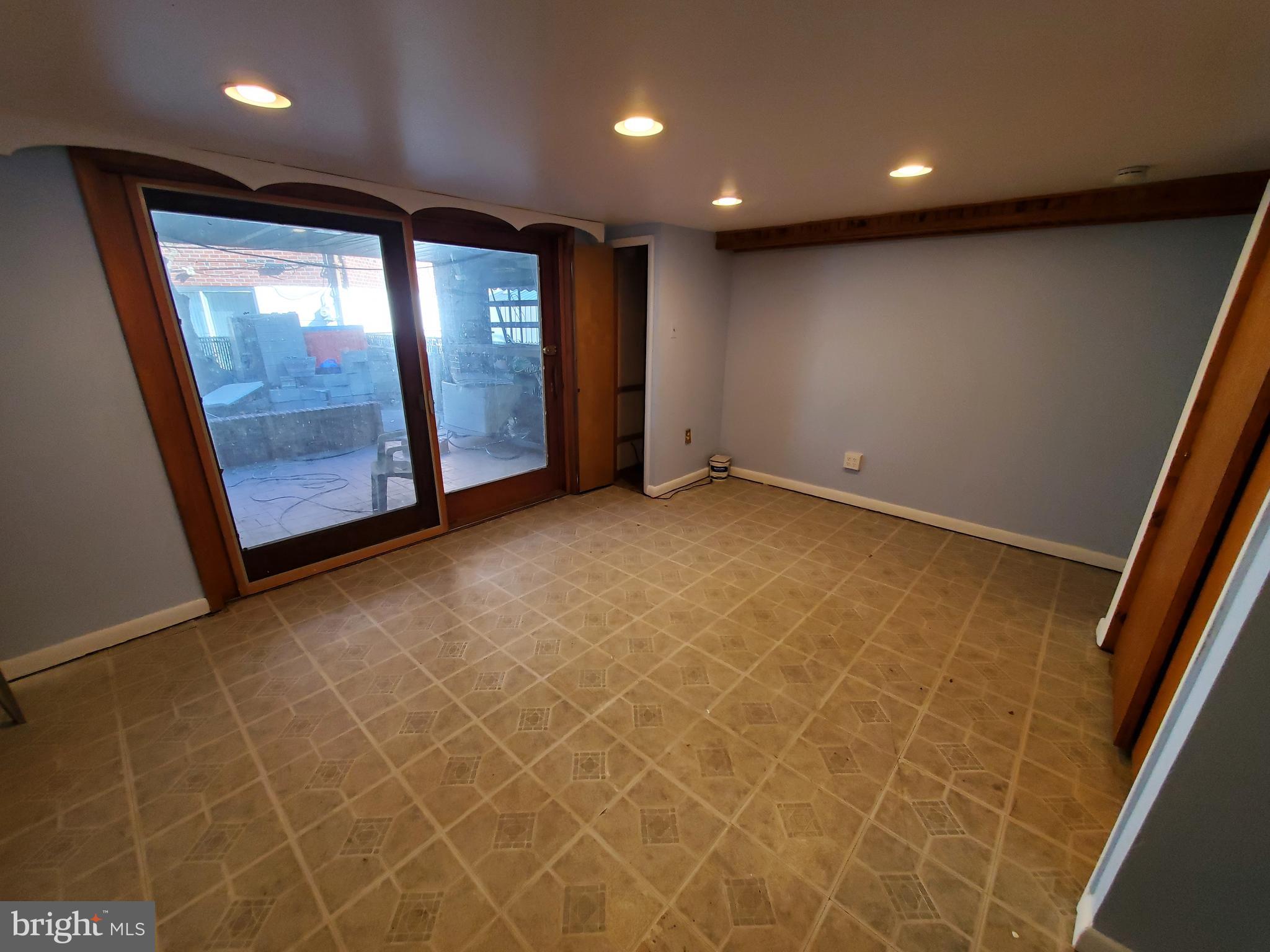 2837 Bittern Place Philadelphia, PA 19142 - Photo 32 of 34 Family room in basement pic#2