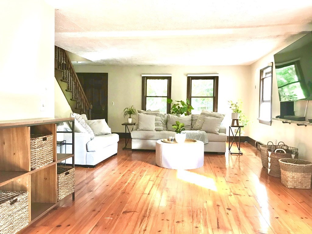 45 Wheeler Road Rutland, MA 01543 - Photo 8 of 42