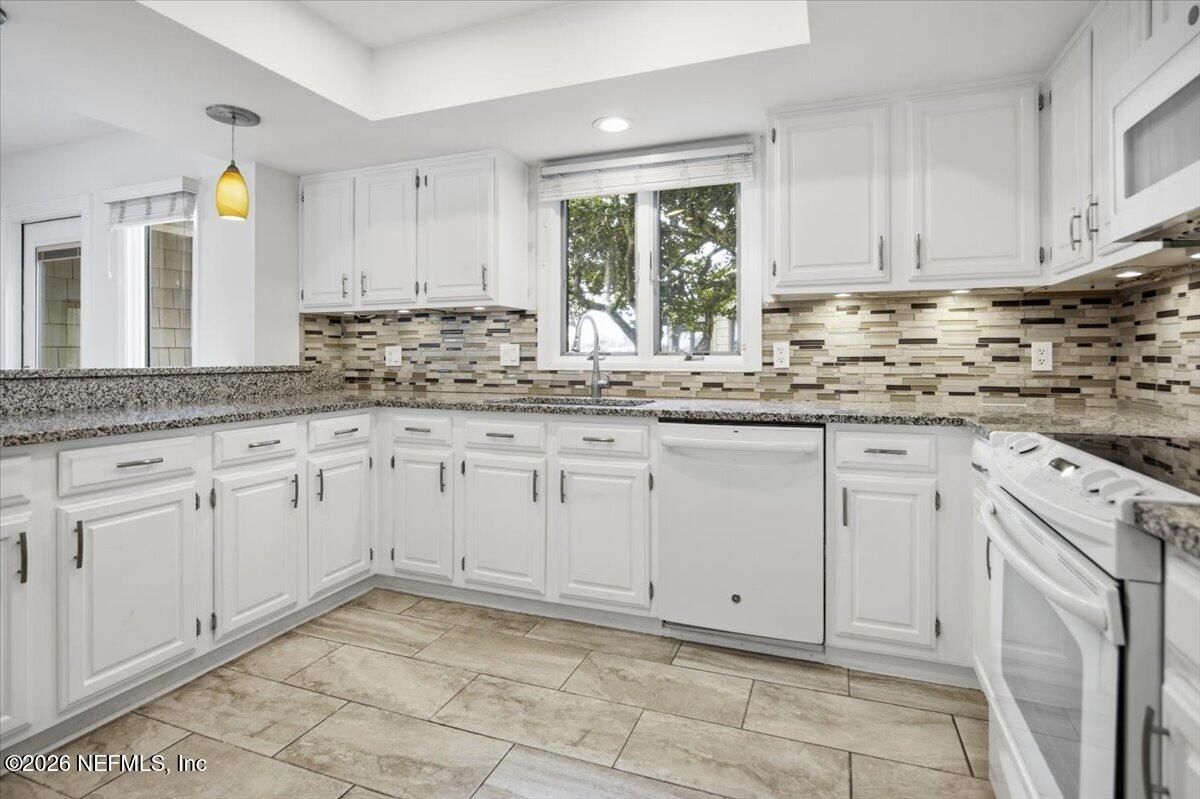 7 Fishermans Cove Road Ponte Vedra Beach, FL 32082 - Photo 4 of 24 Kitchen