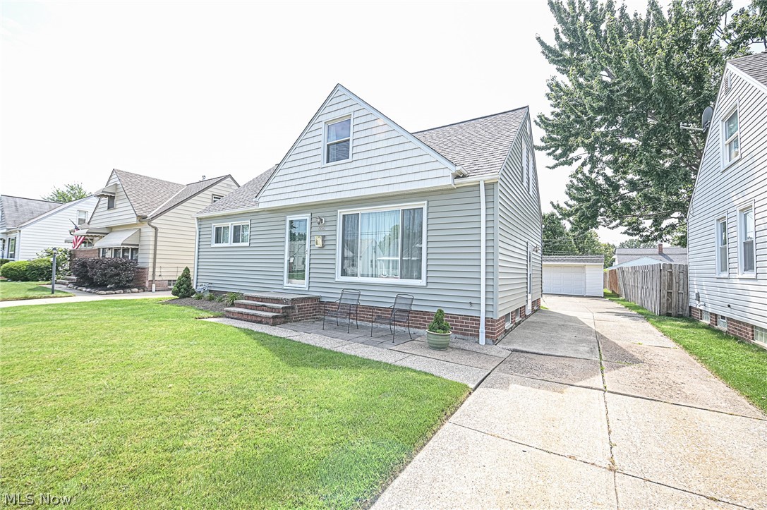 386 Clarmont Road Willowick, OH 44095 - Photo 2 of 26