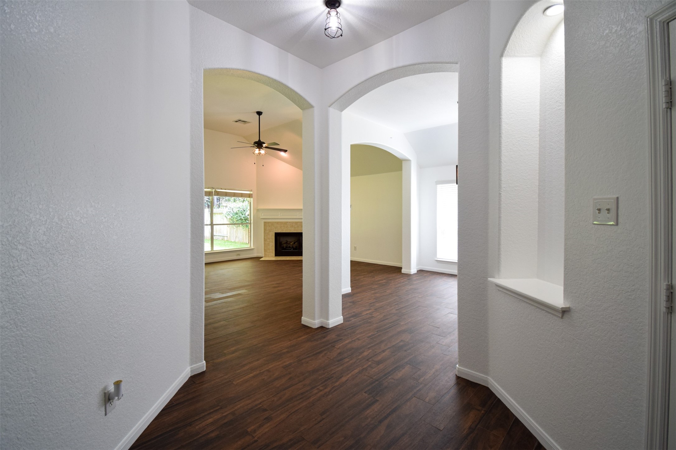 34 South Rambling Ridge Place Conroe, TX 77385 - Photo 8 of 50
