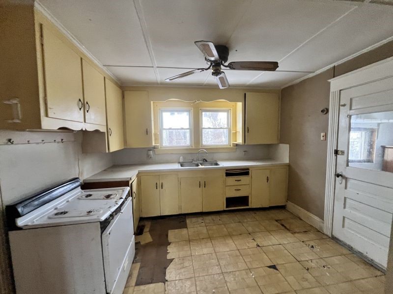 112 West Main Street Manchester, NY 14548 - Photo 3 of 15