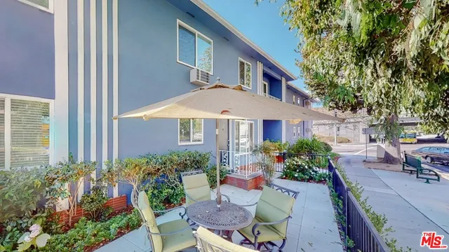 $2,195 | 11284 Montana Avenue, Unit 12, Los Angeles, CA 90049