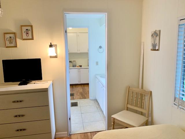 702 North Silver Circle Key Largo, FL 33037 - Photo 18 of 38 a bathroom with a toilet and a sink