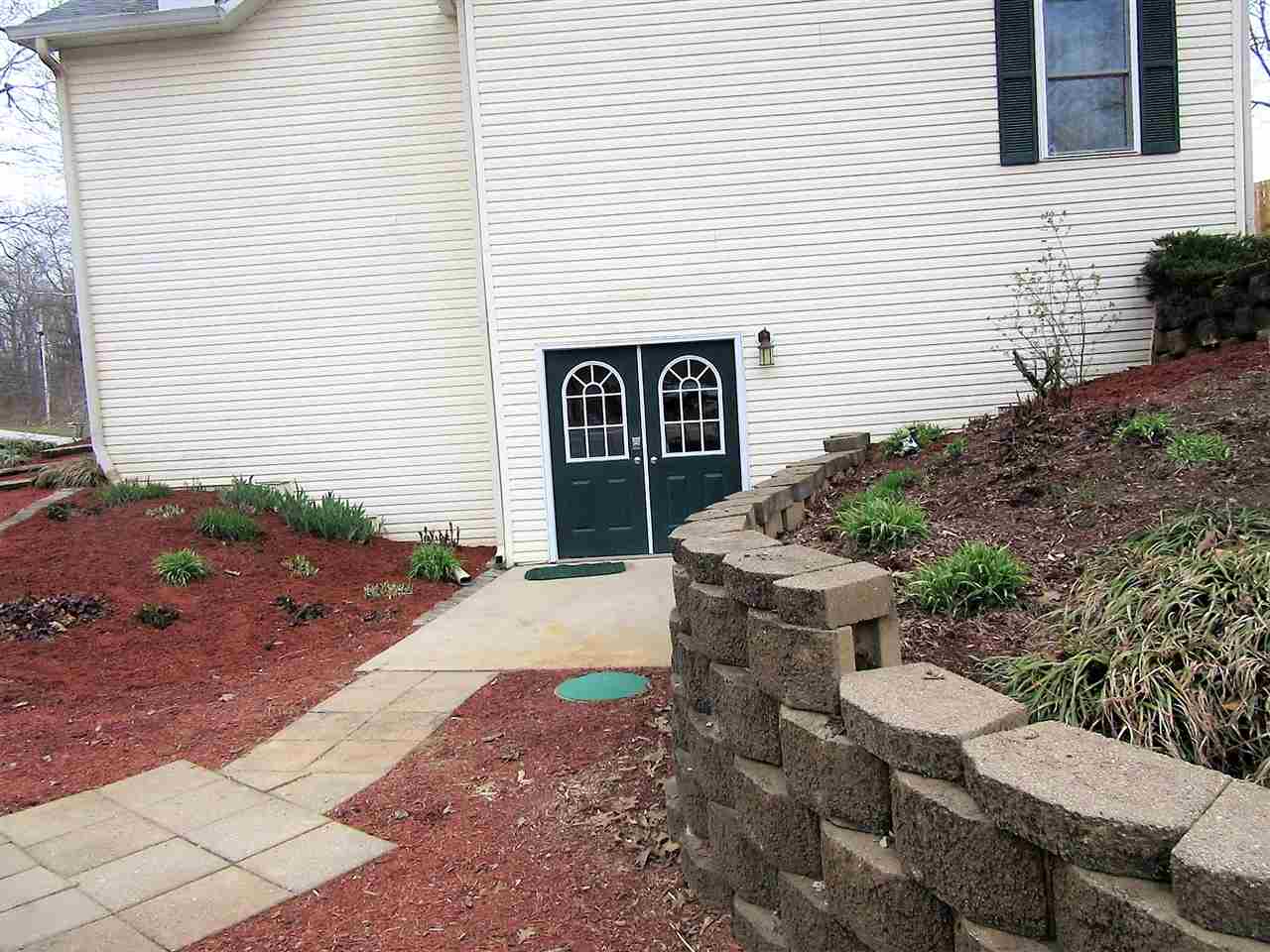 572 Bex Addition Road Bedford, IN 47421 - Photo 32 of 34 Gallery Image 32