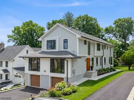 $2,498,000 | 84 Maple Street, Millburn, NJ 07041