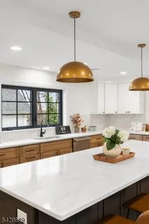 $2,498,000 | 84 Maple Street, Millburn, NJ 07041