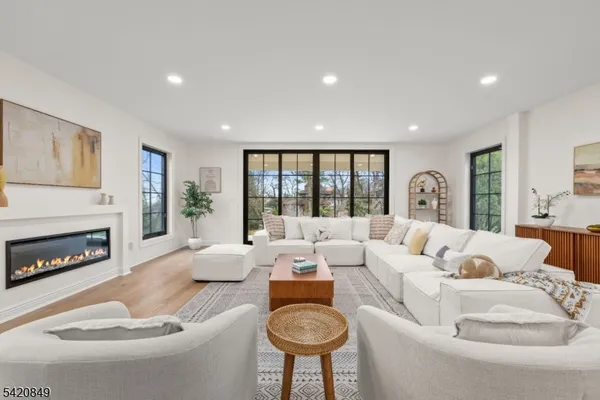 $2,498,000 | 84 Maple Street, Millburn, NJ 07041