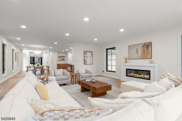 $2,498,000 | 84 Maple Street, Millburn, NJ 07041