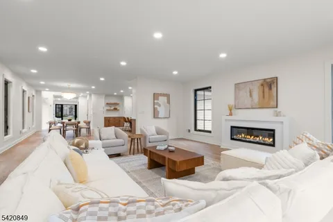 $2,498,000 | 84 Maple Street, Millburn, NJ 07041