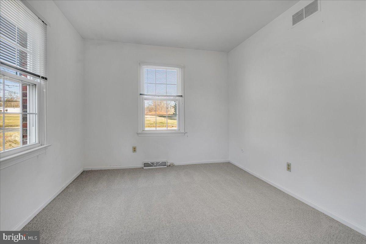 4552 Simon Road Wilmington, DE 19803 - Photo 7 of 29 Gallery Image 7