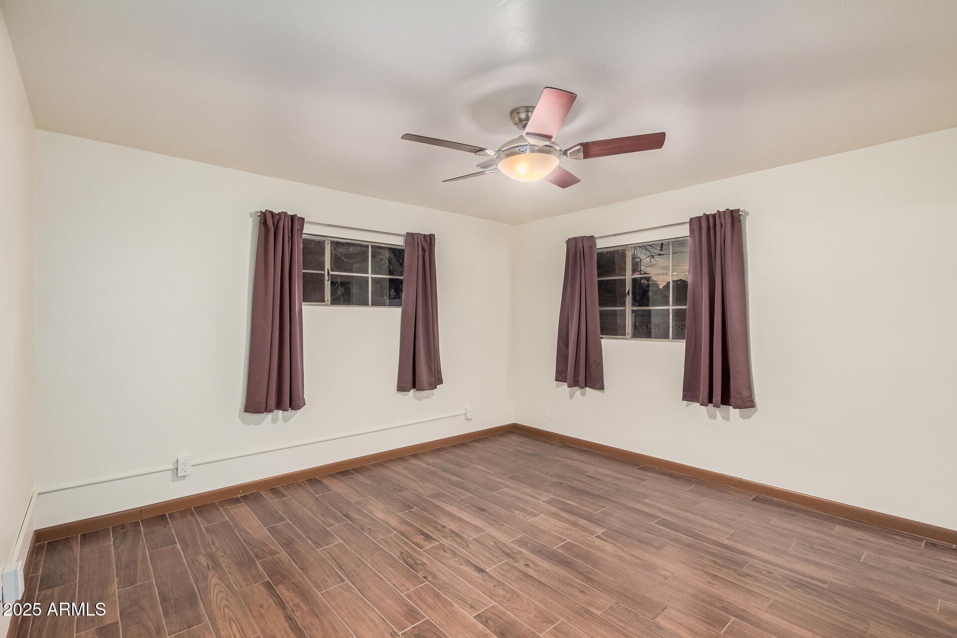 4502 North 2nd Drive Phoenix, AZ 85012 - Photo 10 of 16 2nd Drive