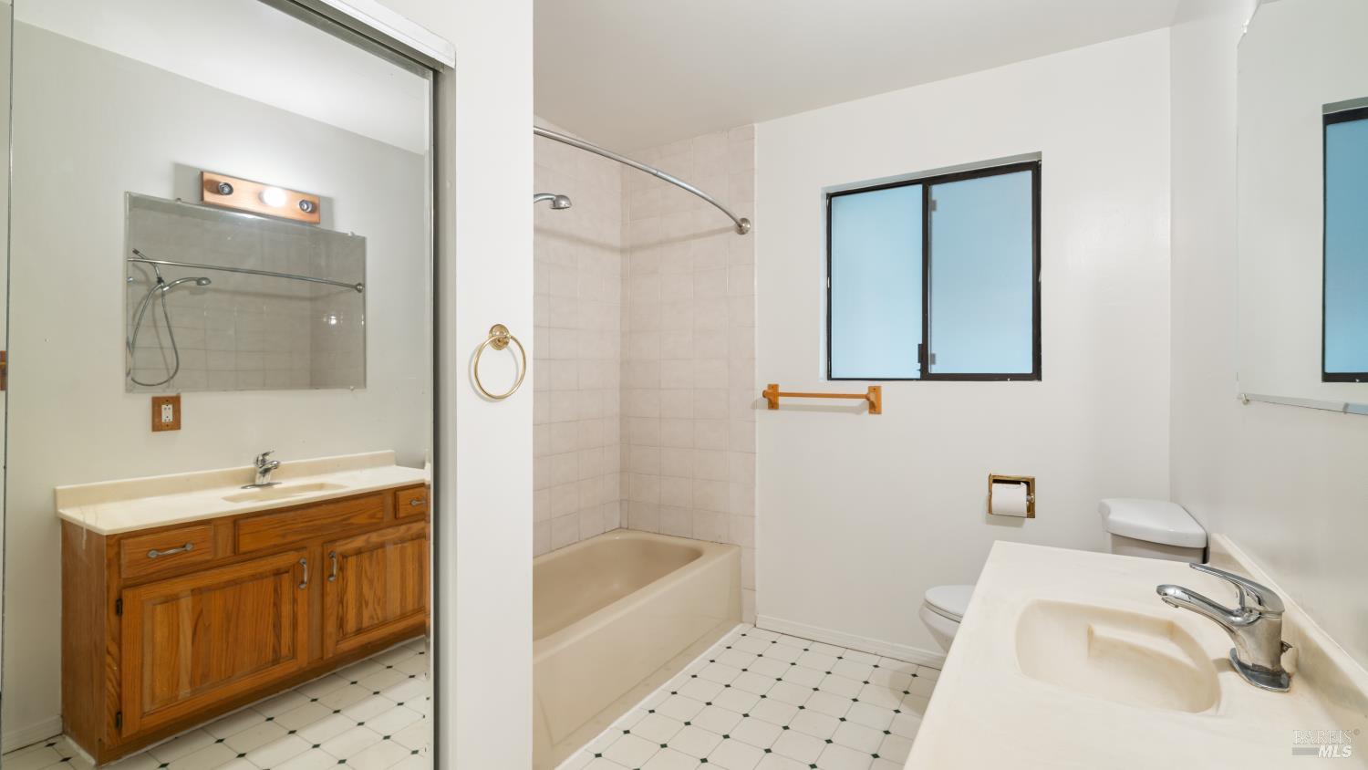 9901 Occidental Road Sebastopol, CA 95472 - Photo 15 of 55