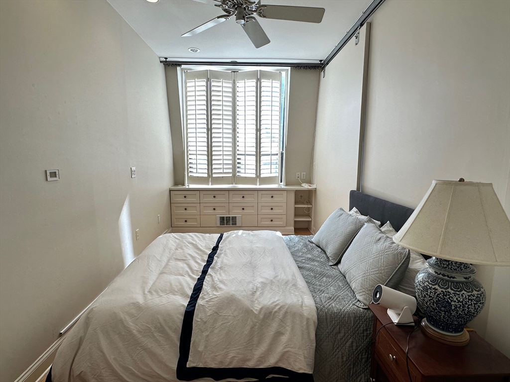 160 Commonwealth Avenue, Unit 704 Boston, MA 02116 - Photo 12 of 20