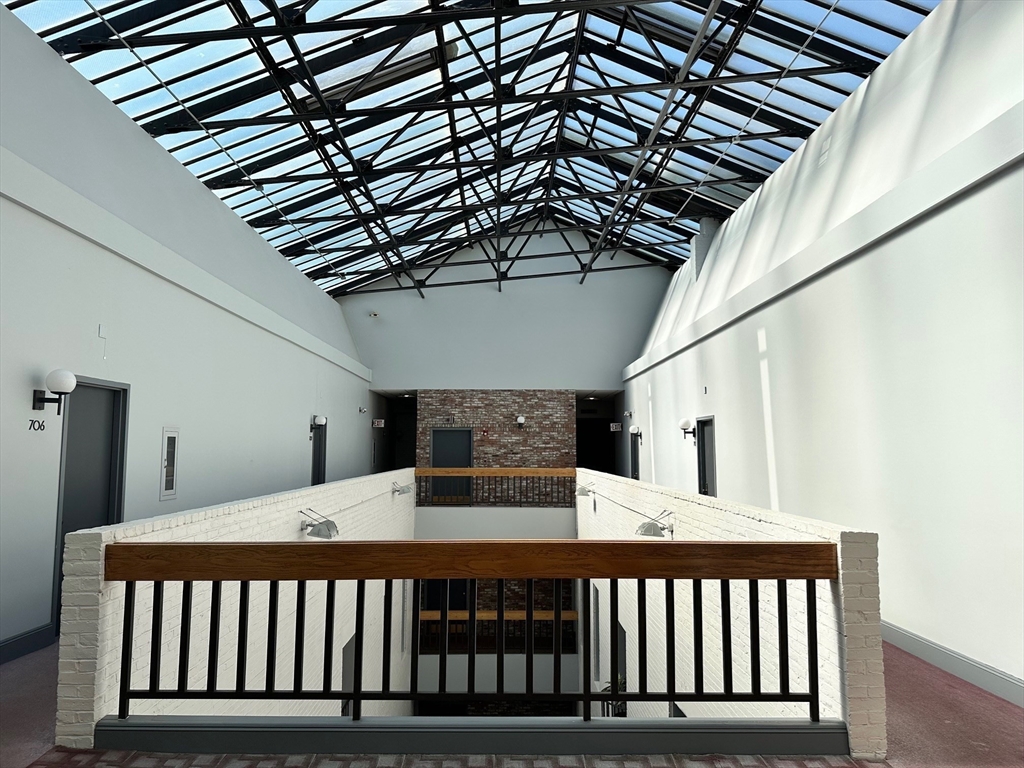 160 Commonwealth Avenue, Unit 704 Boston, MA 02116 - Photo 19 of 20