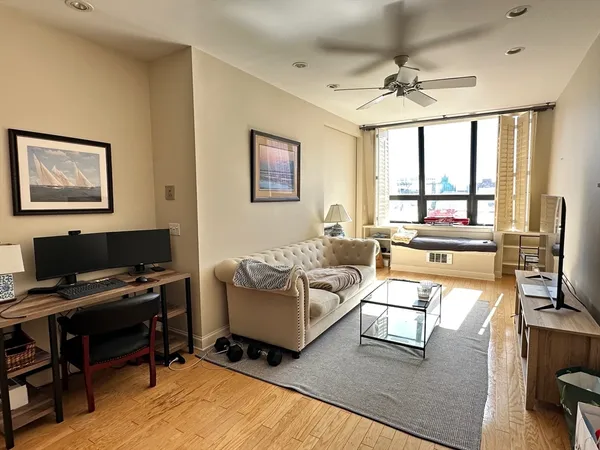 $3,700 | 160 Commonwealth Avenue, Unit 704, Boston, MA 02116