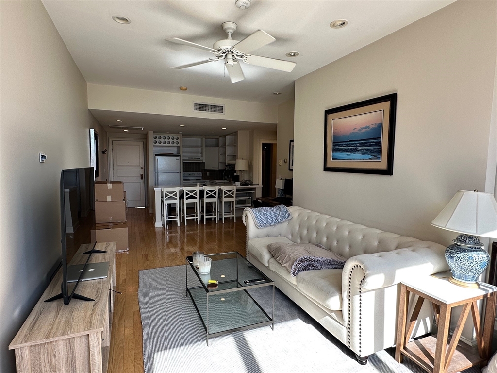 160 Commonwealth Avenue, Unit 704 Boston, MA 02116 - Photo 9 of 20