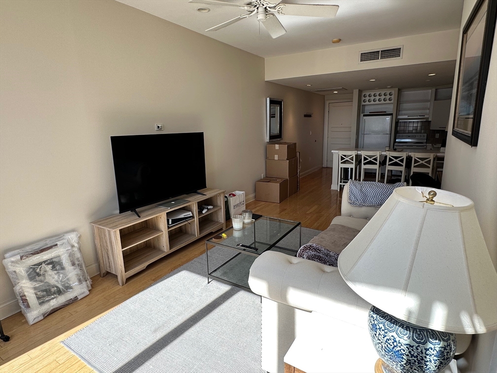 160 Commonwealth Avenue, Unit 704 Boston, MA 02116 - Photo 10 of 20