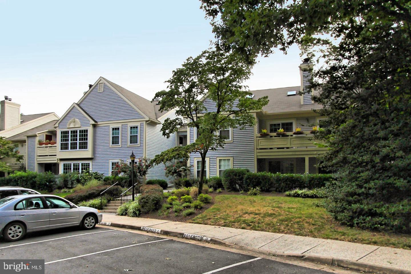 2220 Springwood Drive, Unit 111B L Reston, VA 20191 - Photo 1 of 28 Gallery Image 1