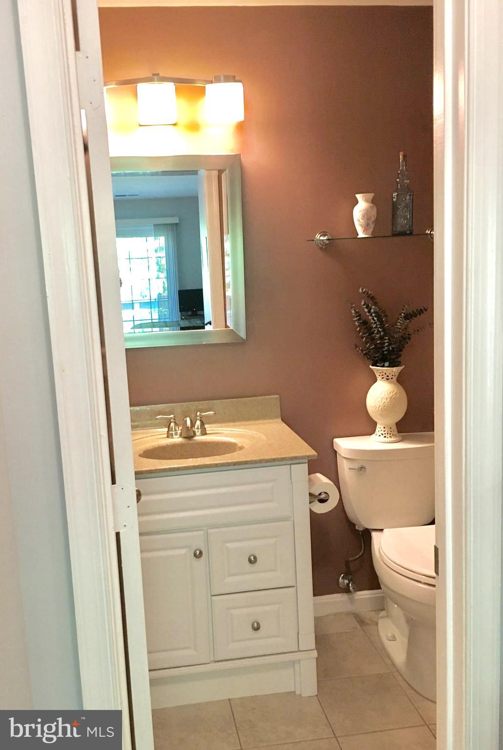 2220 Springwood Drive, Unit 111B L Reston, VA 20191 - Photo 20 of 28 Gallery Image 20