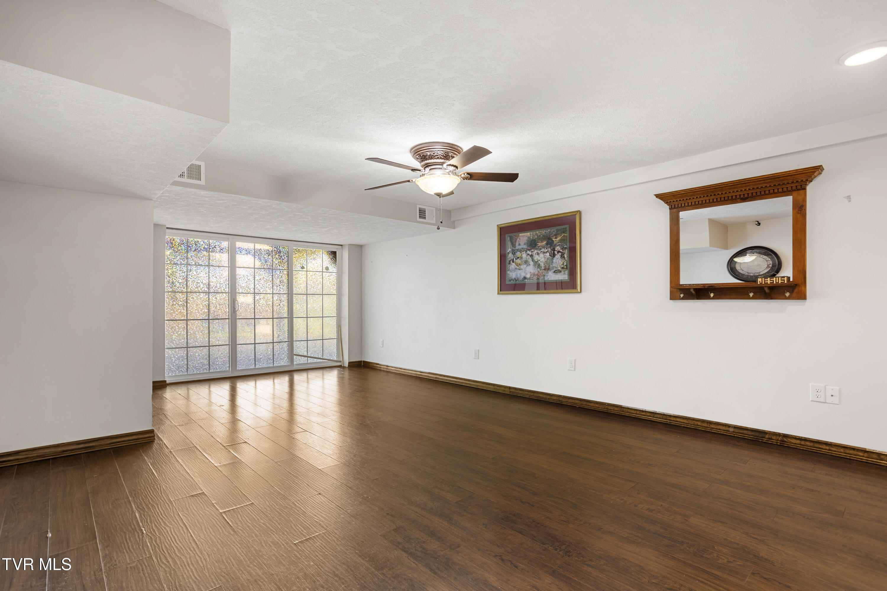 104 Ridgemont Street Bristol, TN 37620 - Photo 41 of 60 177A3928-HDR