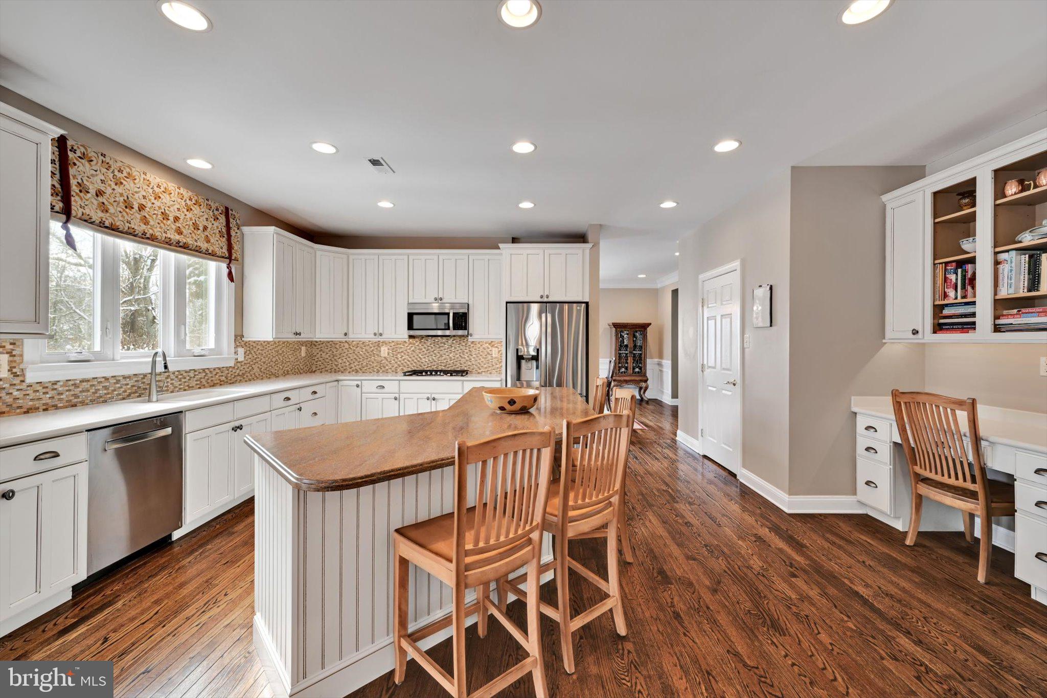 413 Partridgeberry Lane Chester Springs, PA 19425 - Photo 18 of 55 Kitchen w/ refinished hardwood flooring