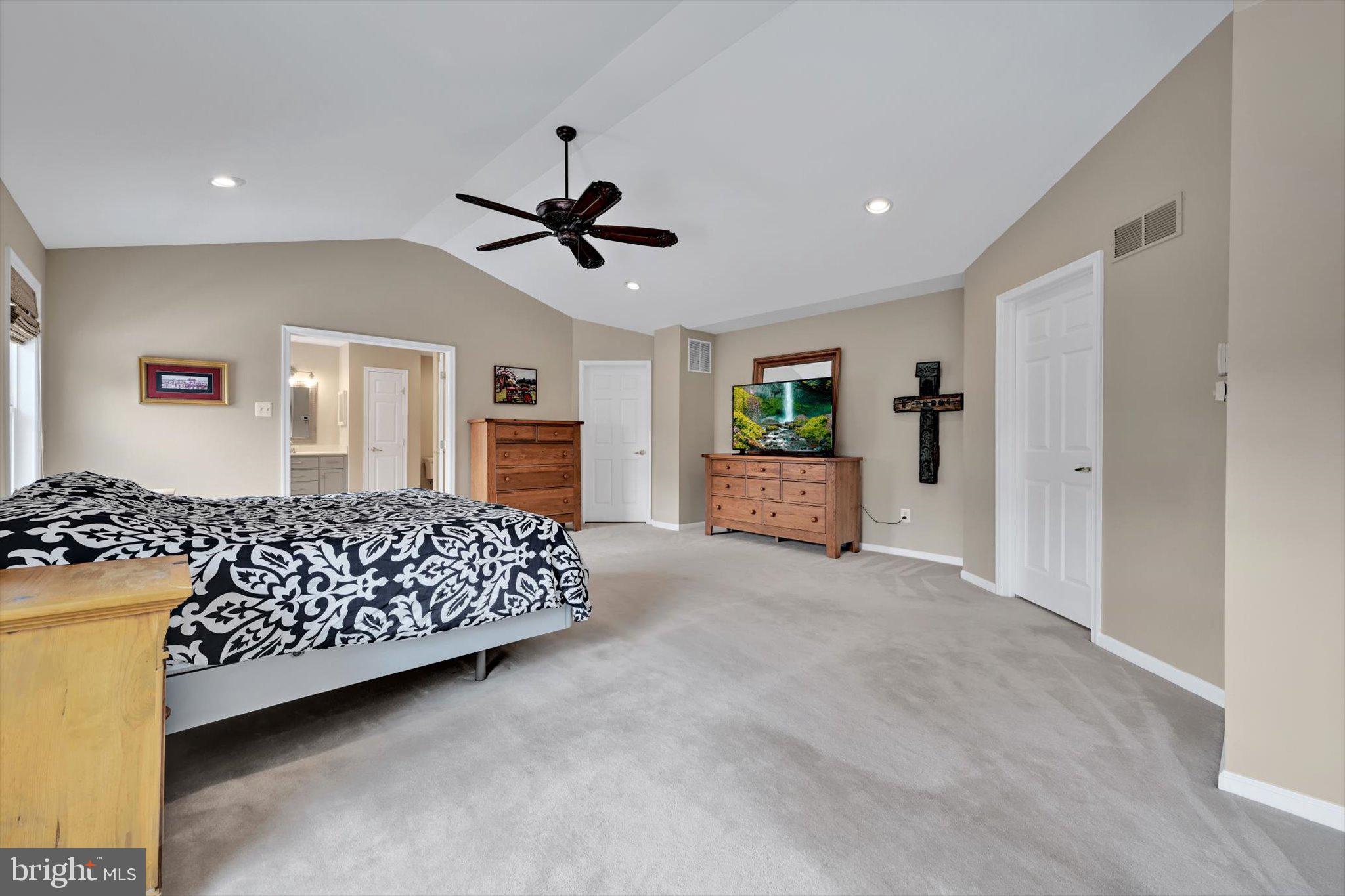 413 Partridgeberry Lane Chester Springs, PA 19425 - Photo 22 of 55 Primary Ensuite w/dual walk-in closets