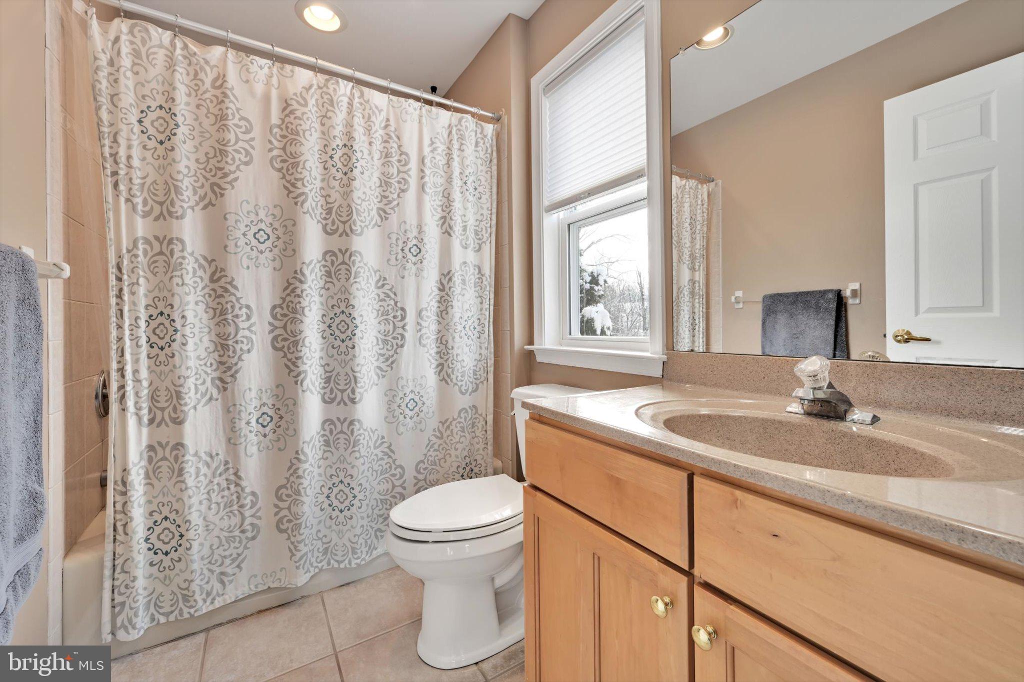 413 Partridgeberry Lane Chester Springs, PA 19425 - Photo 27 of 55 2nd Ensuite Bath