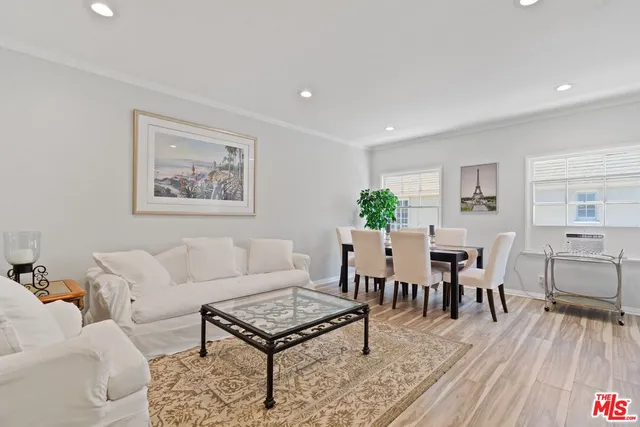 $3,750,000 | 117 North Kings Road, Los Angeles, CA 90048