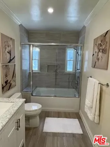 $3,750,000 | 117 North Kings Road, Los Angeles, CA 90048