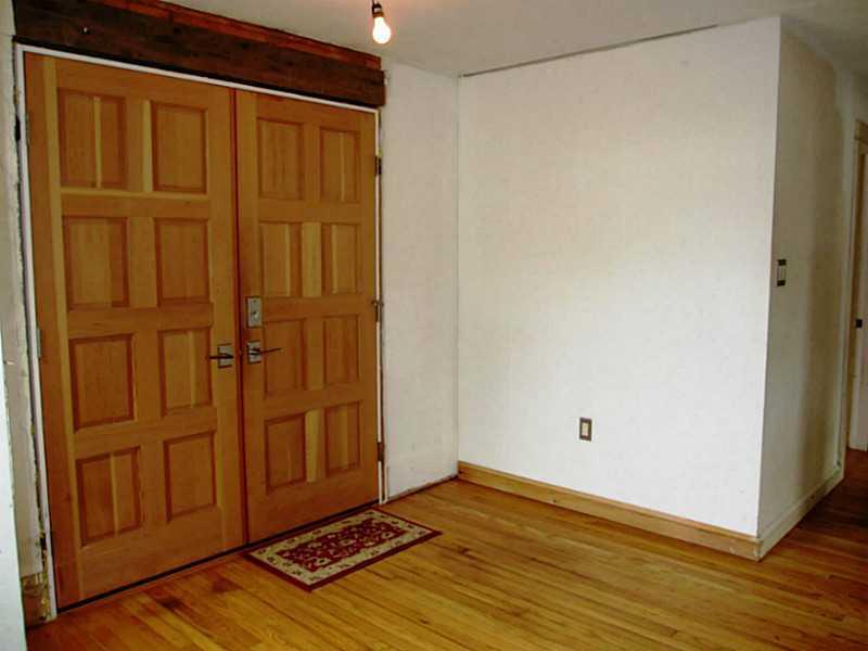 6 Busdick Drive Kittery, ME 03904 - Photo 3 of 12 Entry.