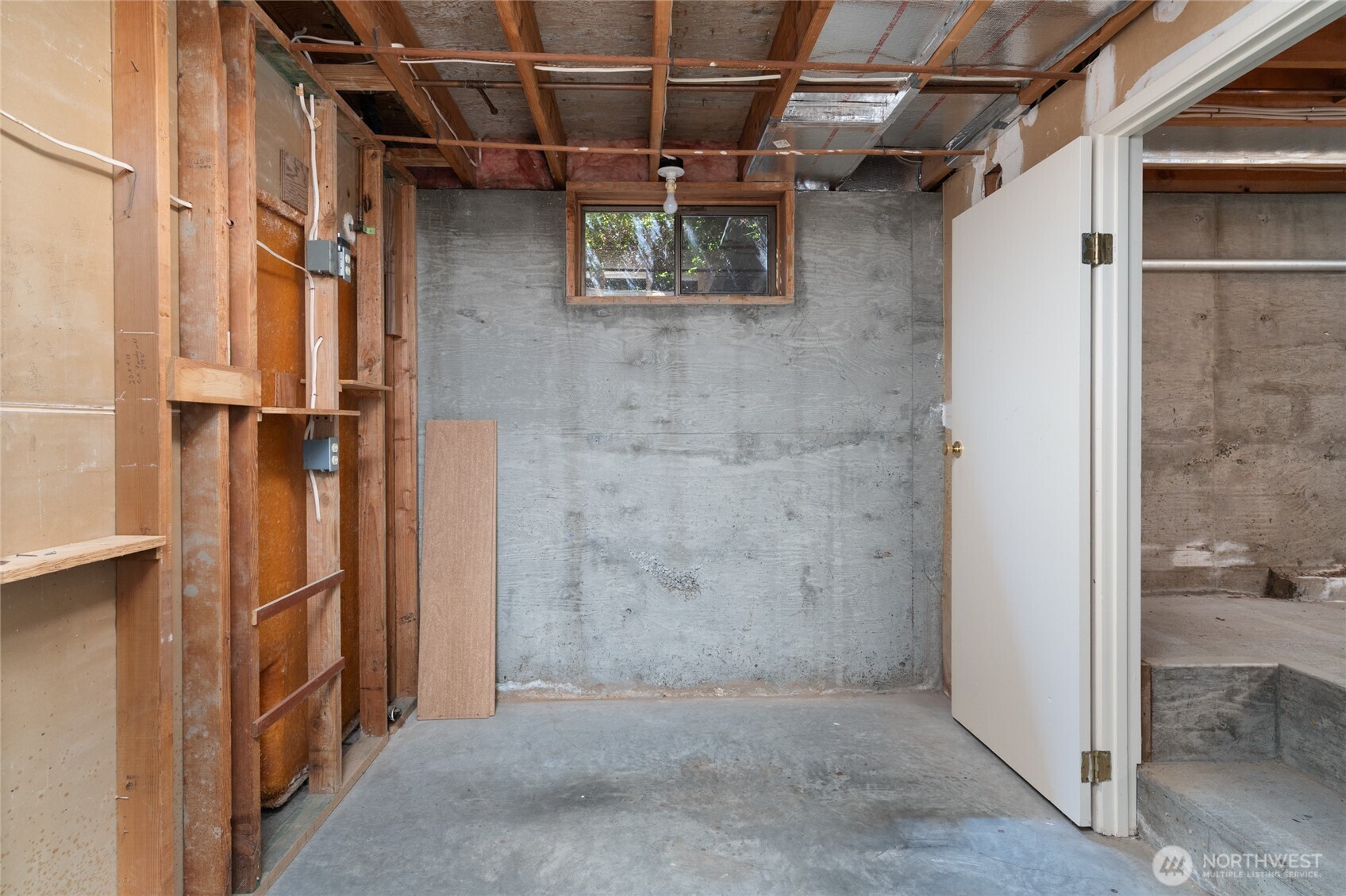 379 Snohomish Drive La Conner, WA 98257 - Photo 32 of 40 a view of a bathroom