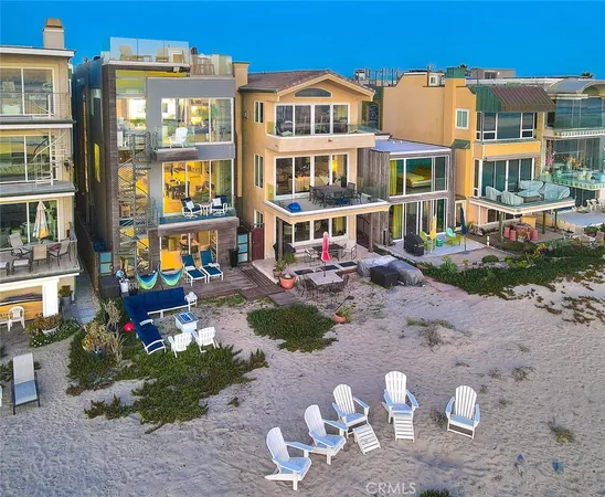$7,100,000 | 99 A Surfside Avenue, Surfside, CA 90743