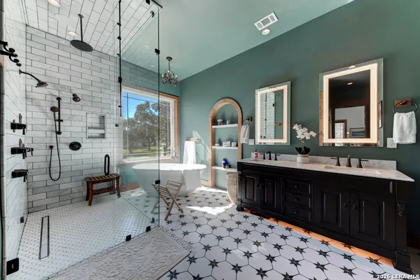 $3,985,000 | 13944 Farm To Market 32, Fischer, TX 78623