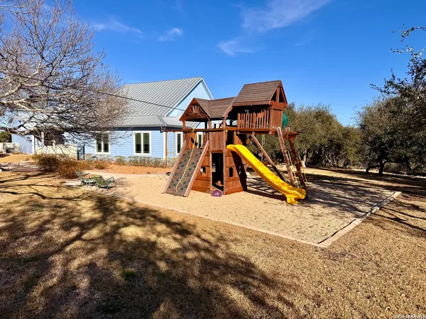 $3,985,000 | 13944 Farm To Market 32, Fischer, TX 78623